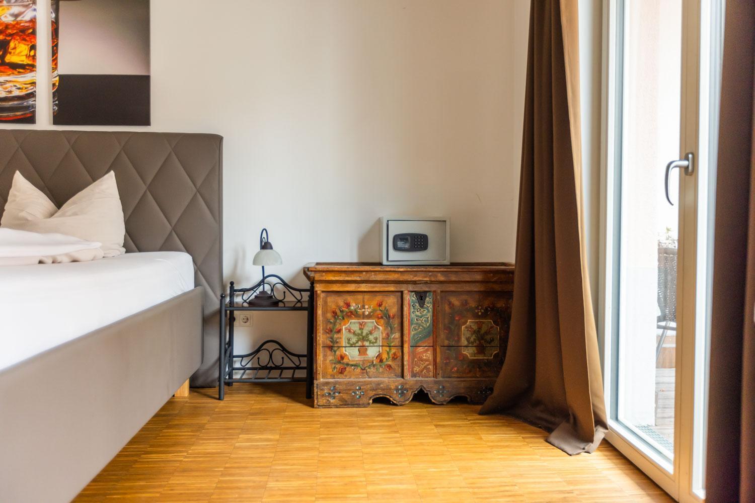 Hotel Freischuetz Landshut Bagian luar foto