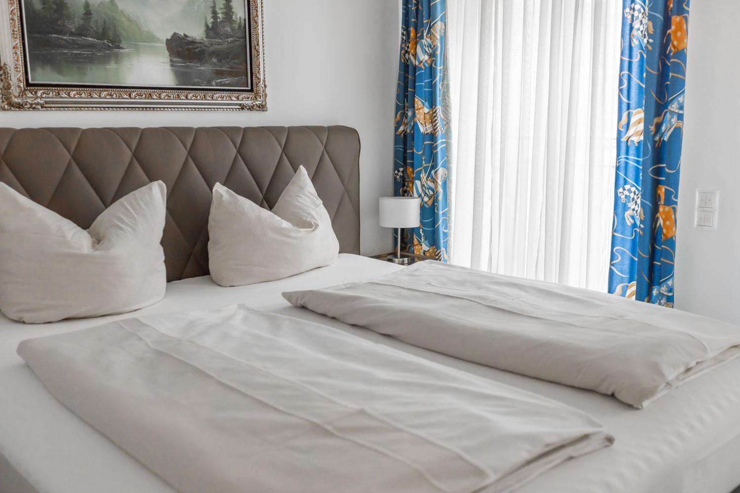 Hotel Freischuetz Landshut Bagian luar foto