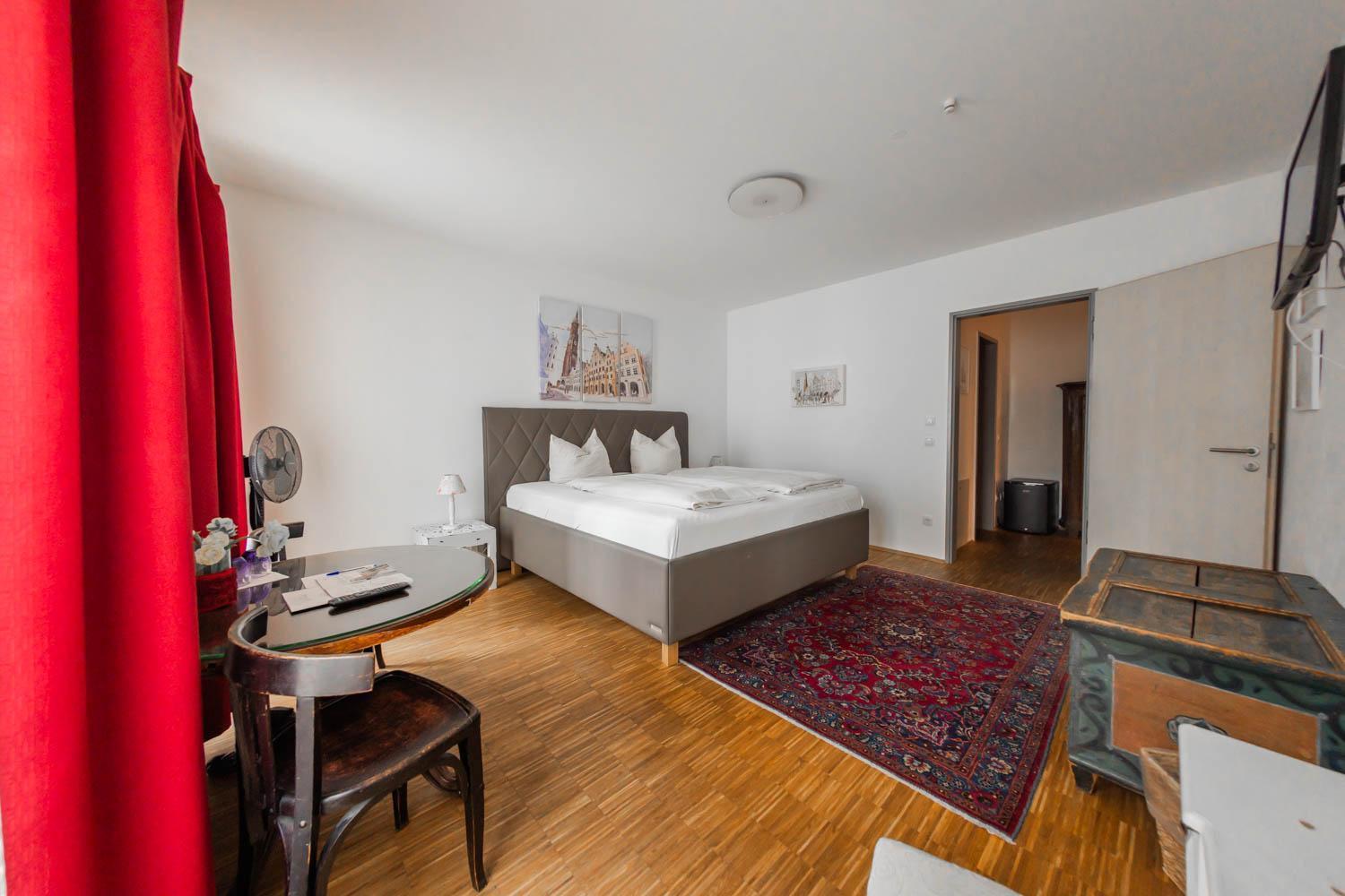Hotel Freischuetz Landshut Bagian luar foto