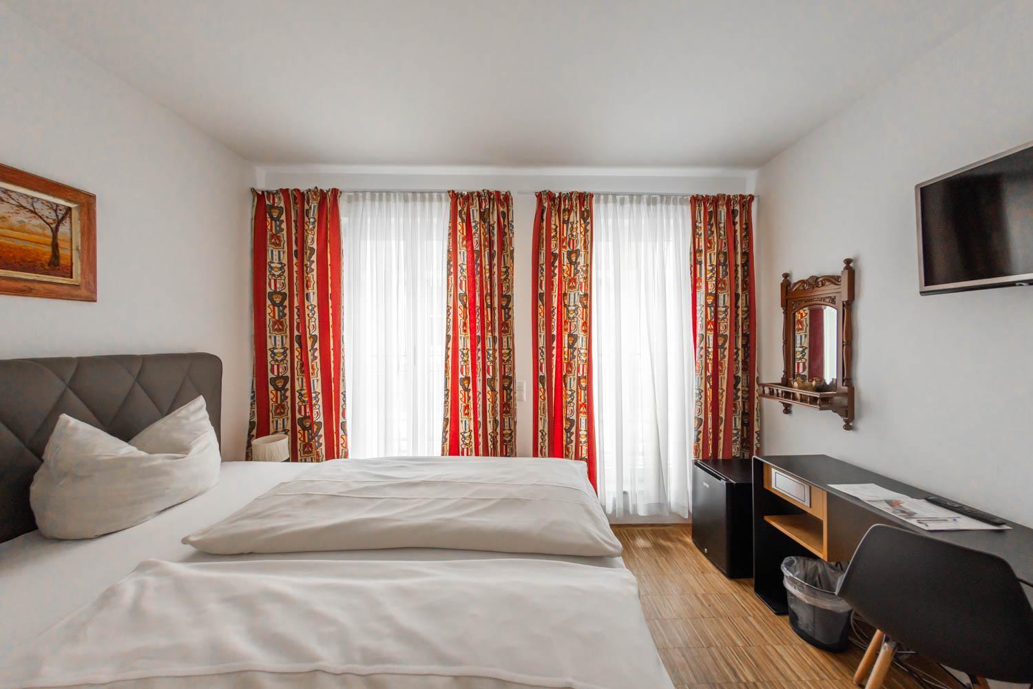Hotel Freischuetz Landshut Bagian luar foto