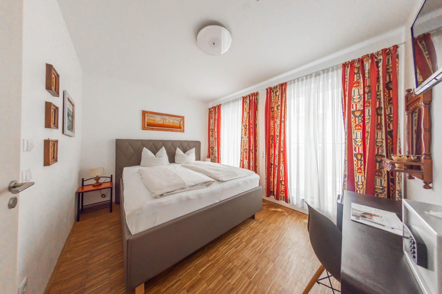 Hotel Freischuetz Landshut Bagian luar foto