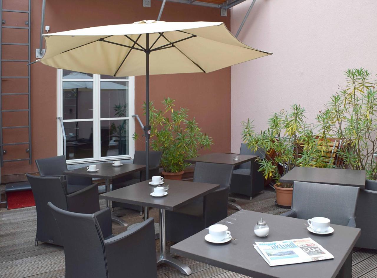 Hotel Freischuetz Landshut Bagian luar foto
